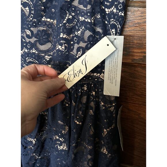 NWT Eliza J Navy Blue Floral Lace Nude Lined Off Shoulder Dress Sz 10 Fit Flare - Picture 4 of 10